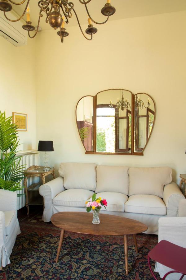 Villino Liberty Apartment เชอร์นอบบิโอ ภายนอก รูปภาพ