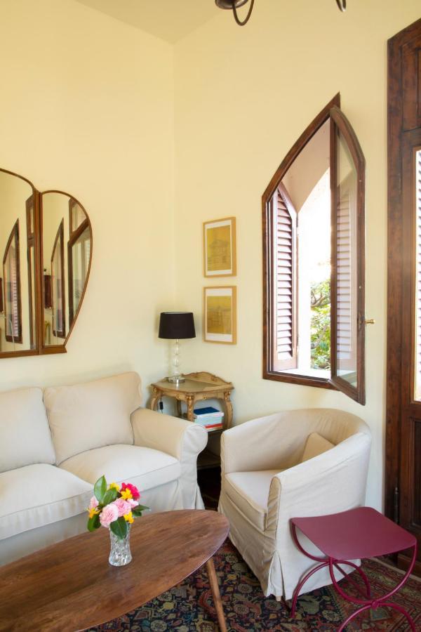 Villino Liberty Apartment เชอร์นอบบิโอ ภายนอก รูปภาพ